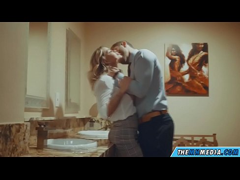 ❤️ Rehefa mamitaka anao ao amin'ny trano fidiovana ho an'ny besinimaro ny blonde be busty Vokatra vetaveta vk amin'ny pôrnôgrafia mg.porngifmag-com.ru ❌❤